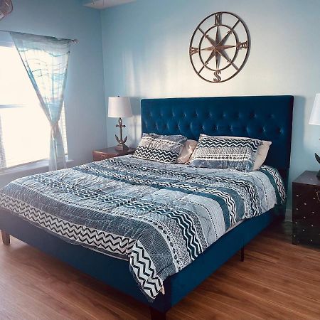 Gulf Coast Gold Private Condo - 2Bed, 2Bath, Sleep 6, Across Street From Beach, Balcony Views Of Sunsets, Beach & Gulf, Pool, Gym เซนต์พีทบีช ภายนอก รูปภาพ