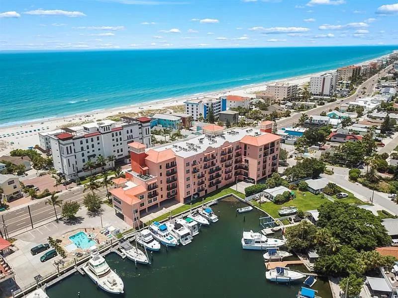 Gulf Coast Gold Private Condo - 2Bed, 2Bath, Sleep 6, Across Street From Beach, Balcony Views Of Sunsets, Beach & Gulf, Pool, Gym เซนต์พีทบีช ภายนอก รูปภาพ