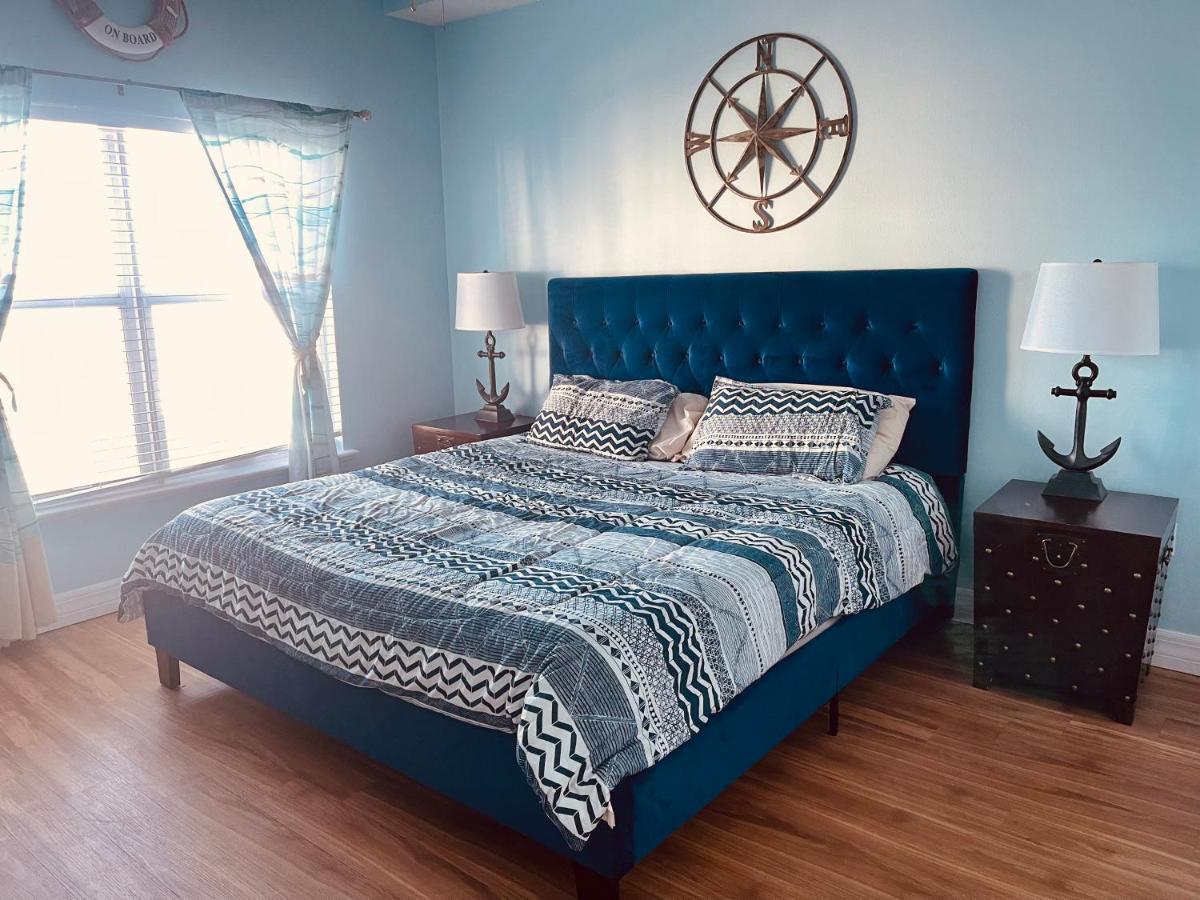 Gulf Coast Gold Private Condo - 2Bed, 2Bath, Sleep 6, Across Street From Beach, Balcony Views Of Sunsets, Beach & Gulf, Pool, Gym เซนต์พีทบีช ภายนอก รูปภาพ